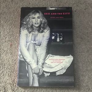 Sex and the City: Kiss and Tell Book